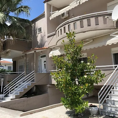 Tree Of Life Hotel Ofrínion