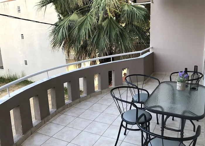 Tree Of Life Hotel *